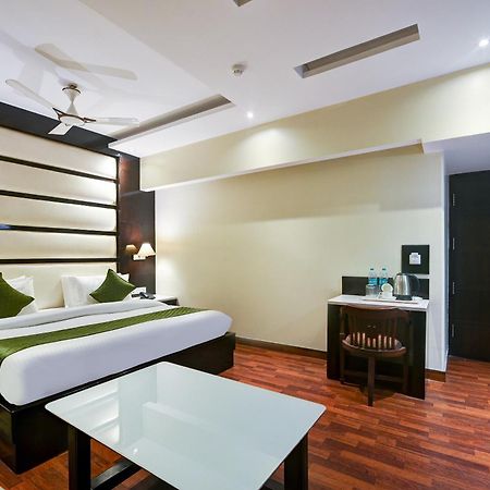 Hotel Geet Deluxe 新德里 外观 照片
