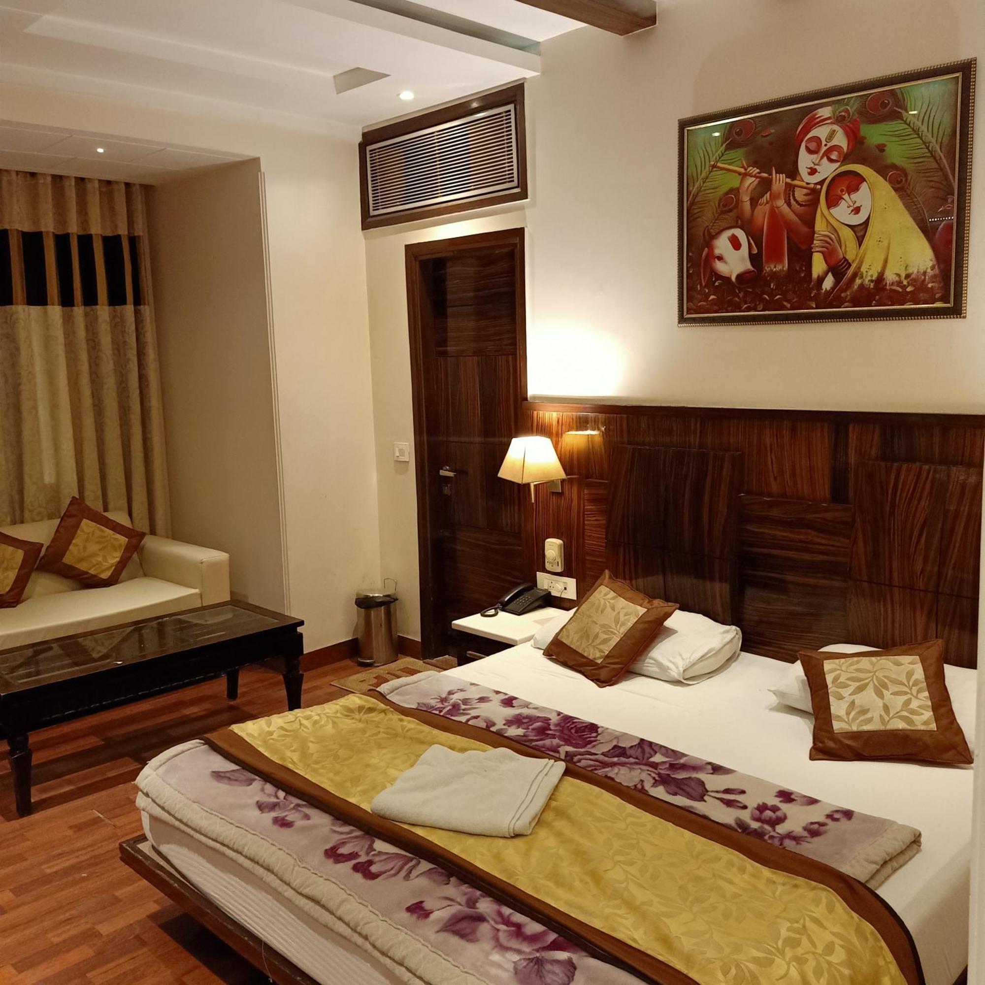 Hotel Geet Deluxe 新德里 外观 照片
