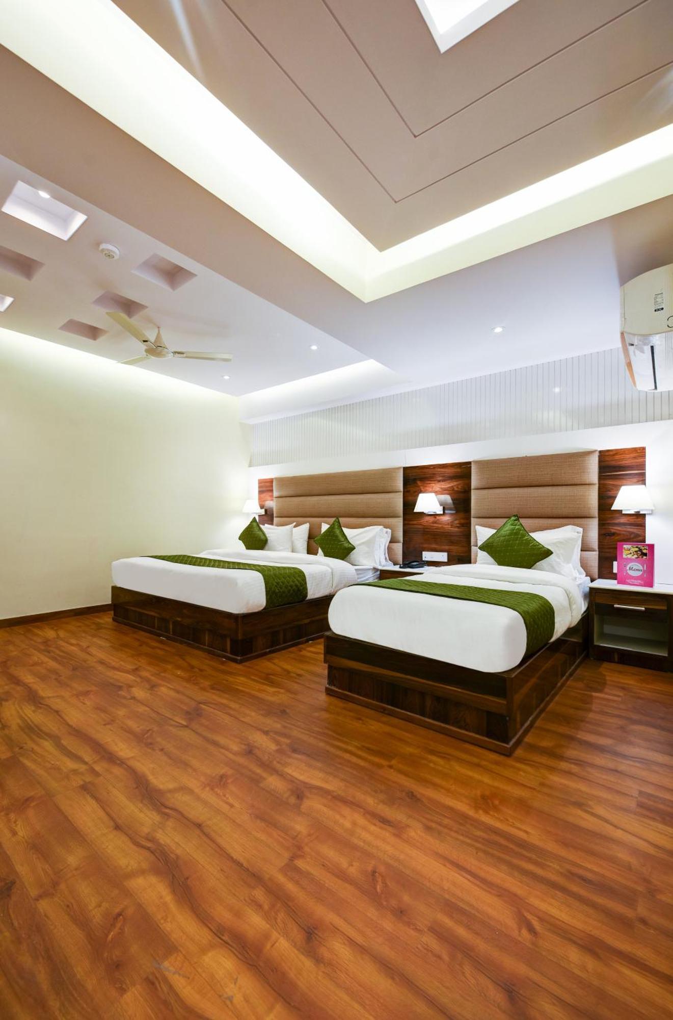 Hotel Geet Deluxe 新德里 外观 照片