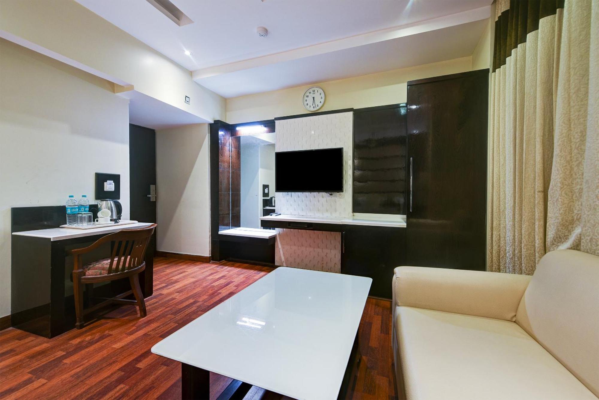 Hotel Geet Deluxe 新德里 外观 照片