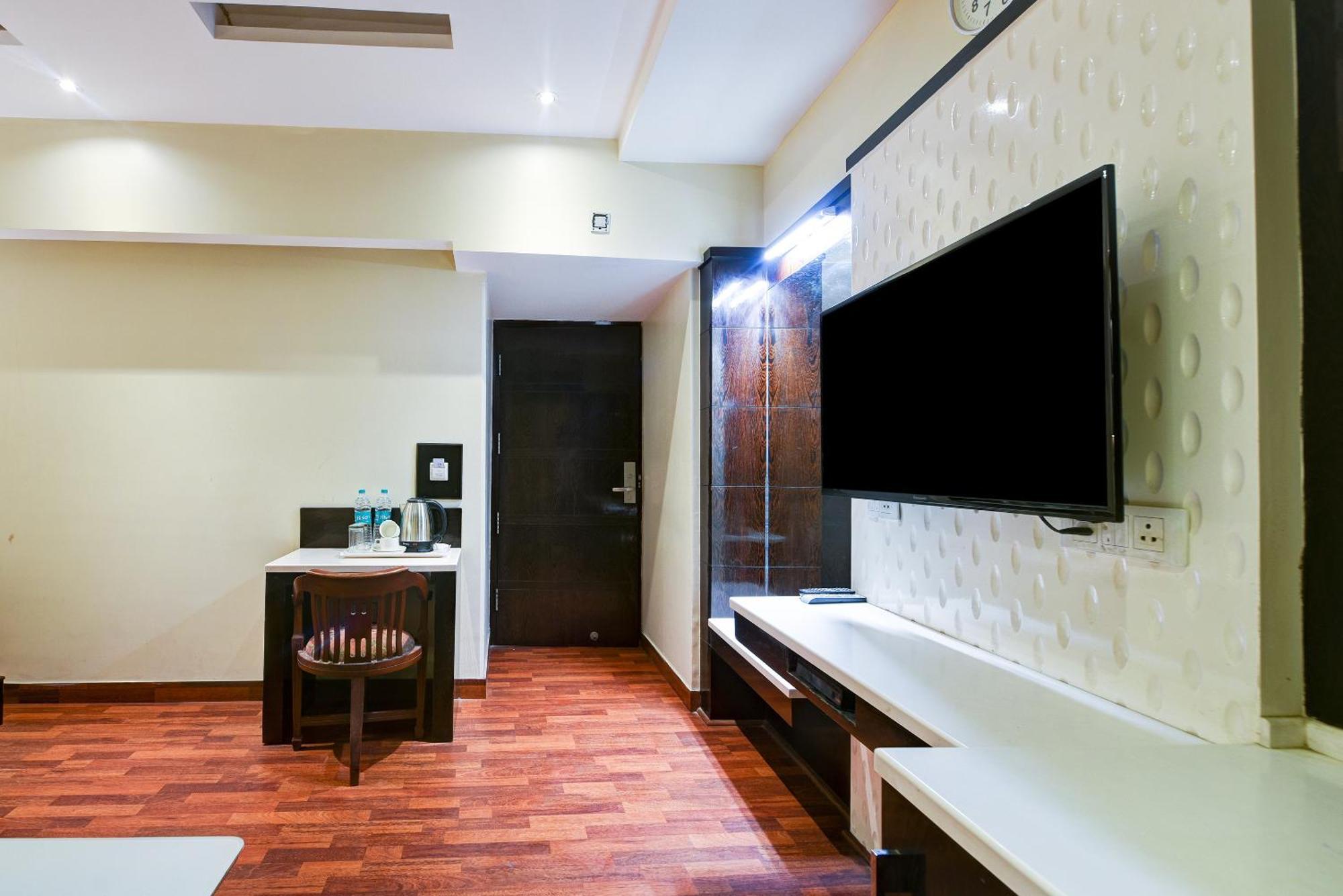 Hotel Geet Deluxe 新德里 外观 照片