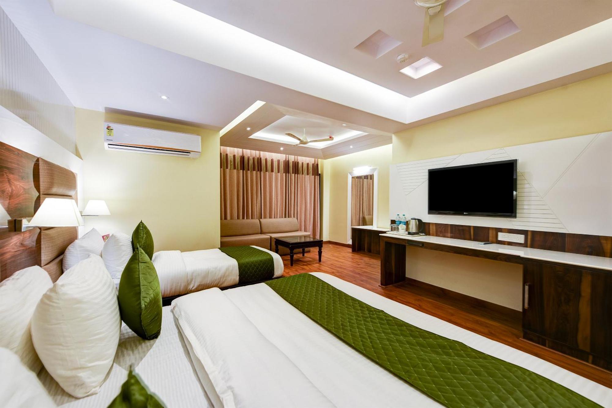 Hotel Geet Deluxe 新德里 外观 照片