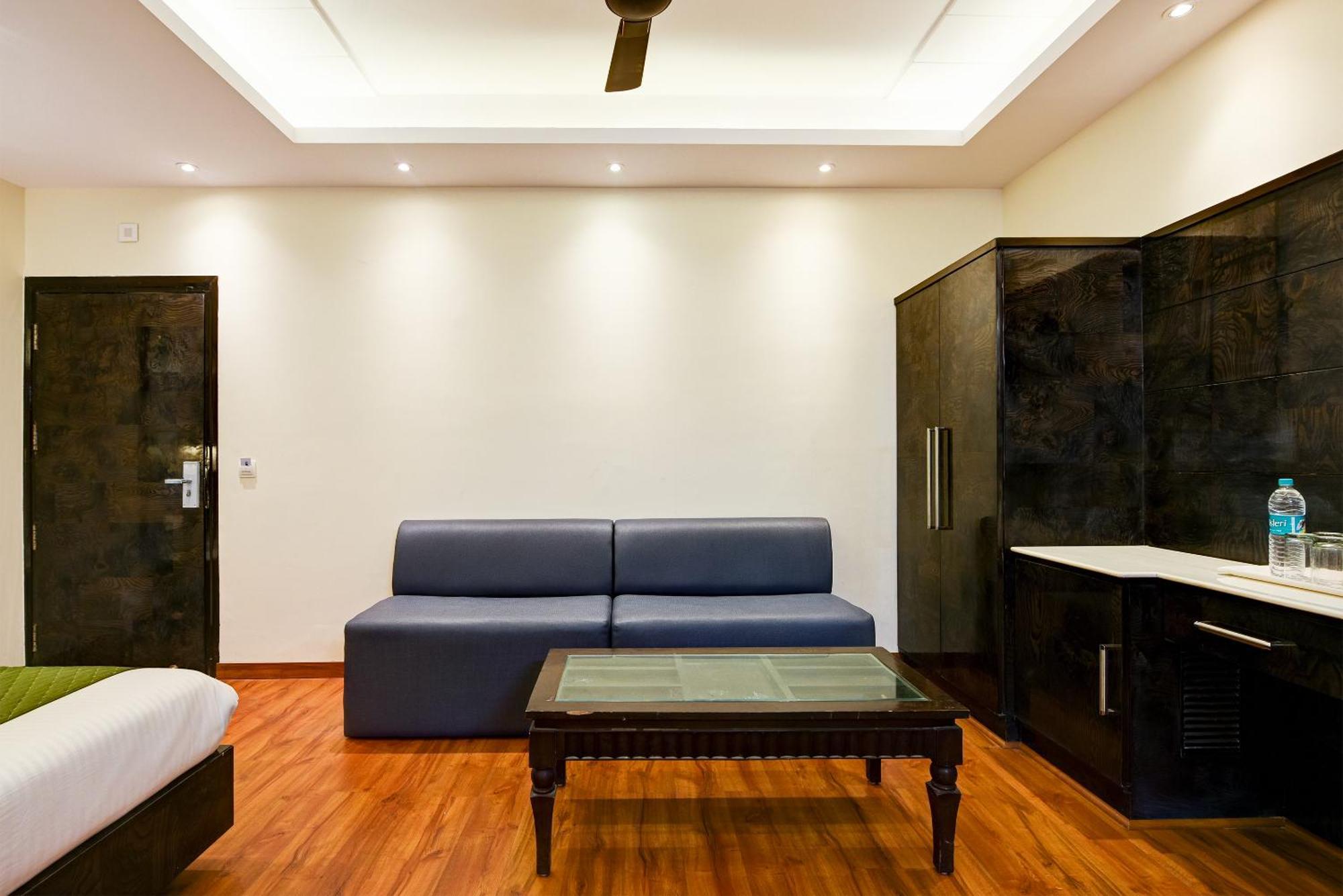 Hotel Geet Deluxe 新德里 外观 照片