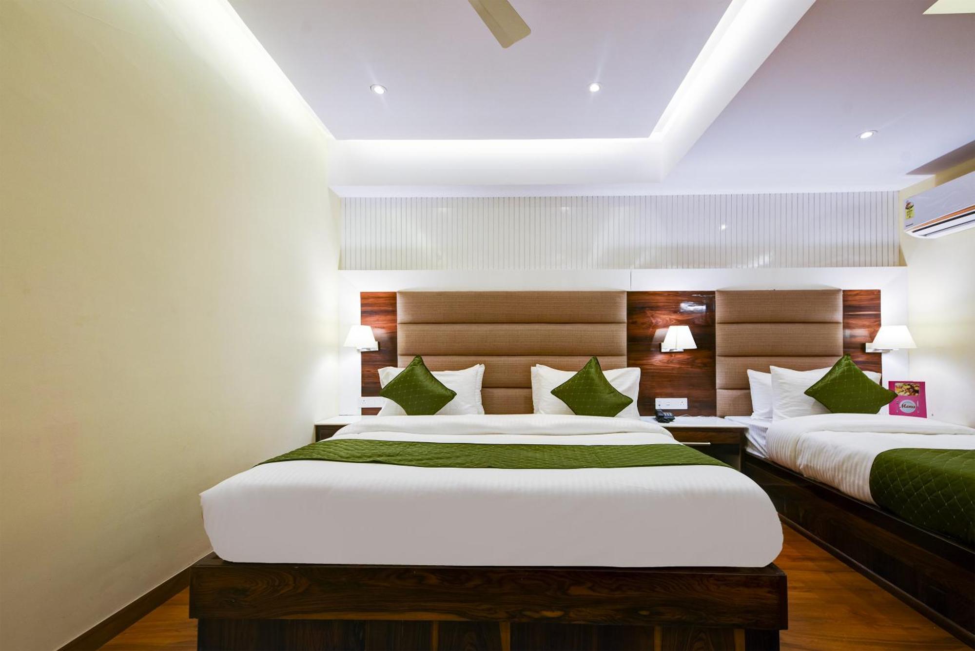Hotel Geet Deluxe 新德里 外观 照片