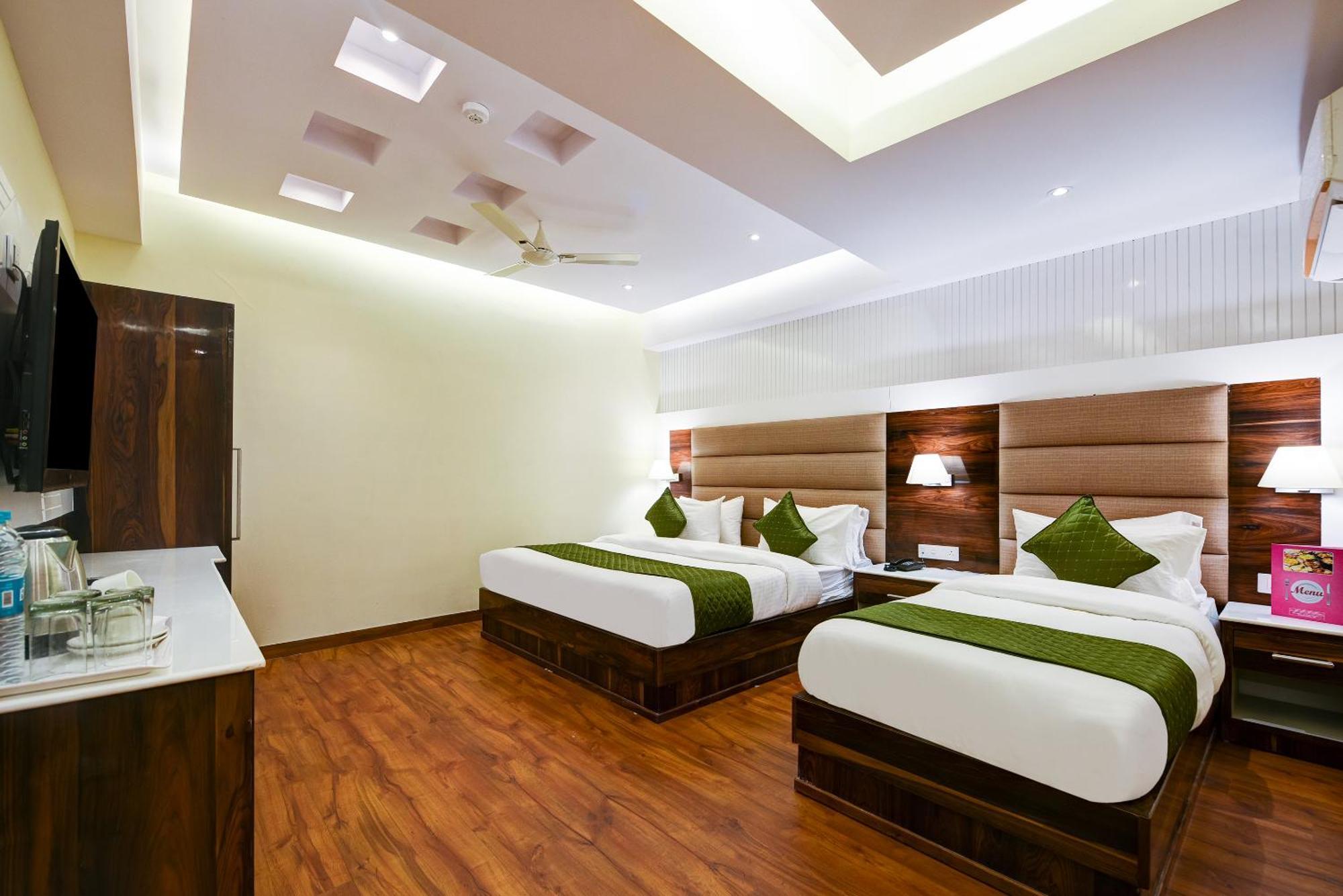 Hotel Geet Deluxe 新德里 外观 照片