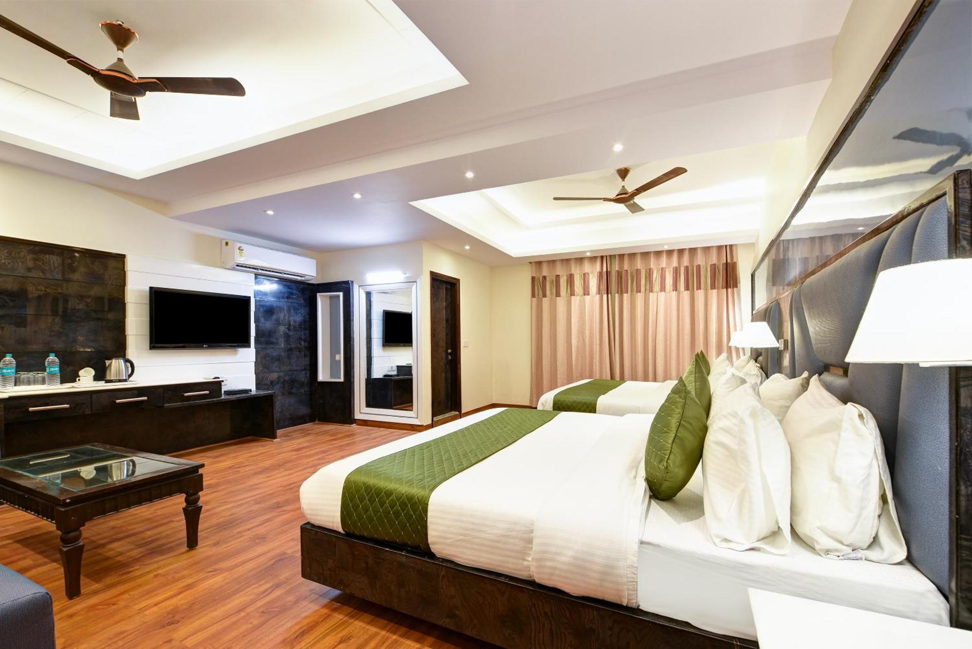 Hotel Geet Deluxe 新德里 外观 照片
