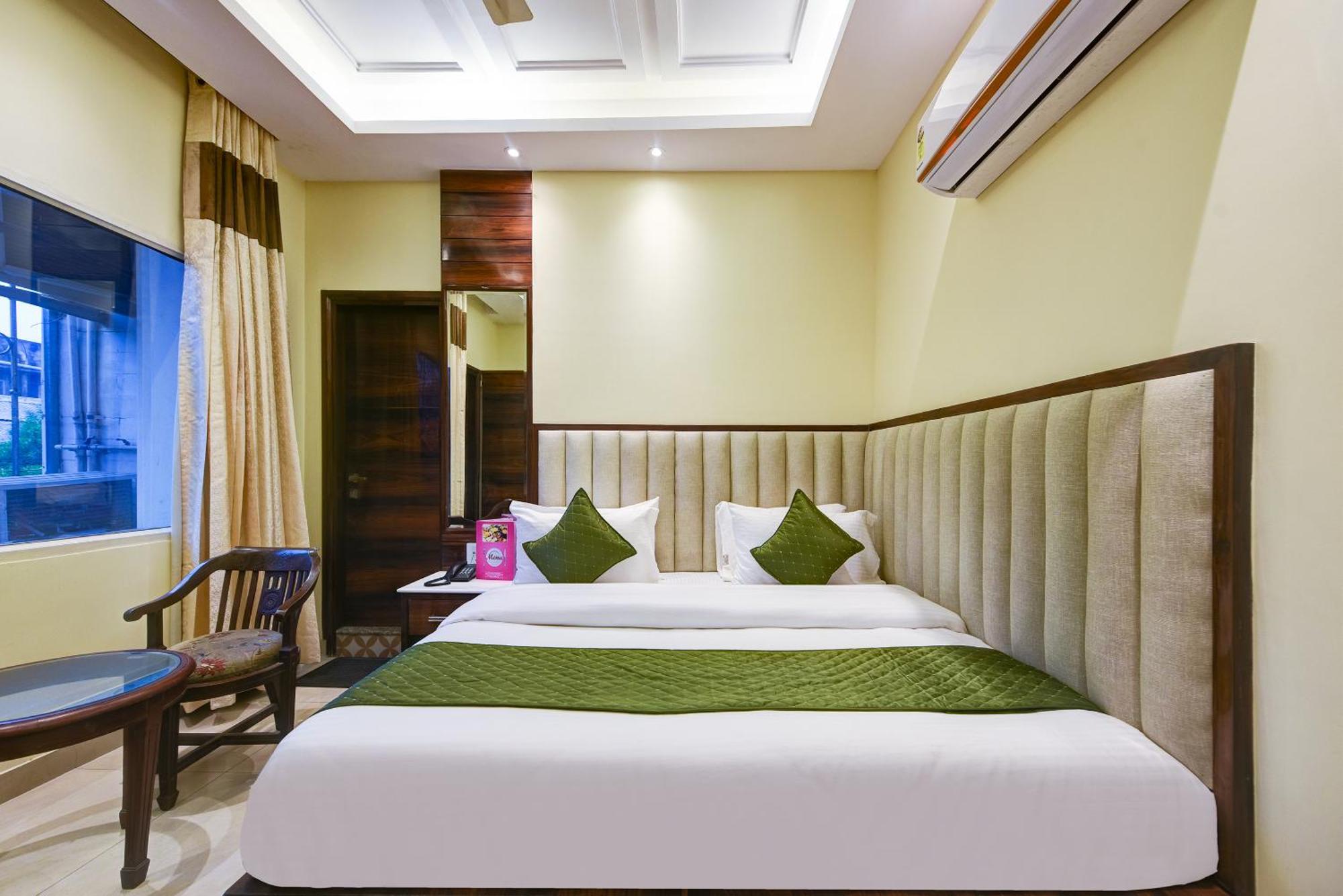 Hotel Geet Deluxe 新德里 外观 照片