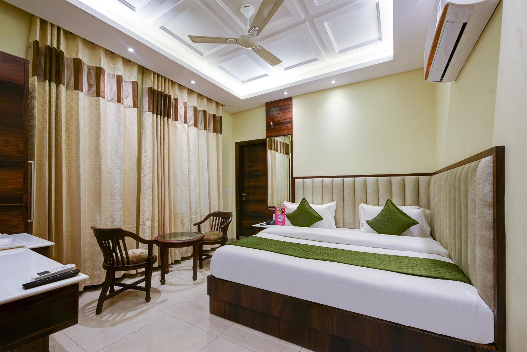 Hotel Geet Deluxe 新德里 外观 照片