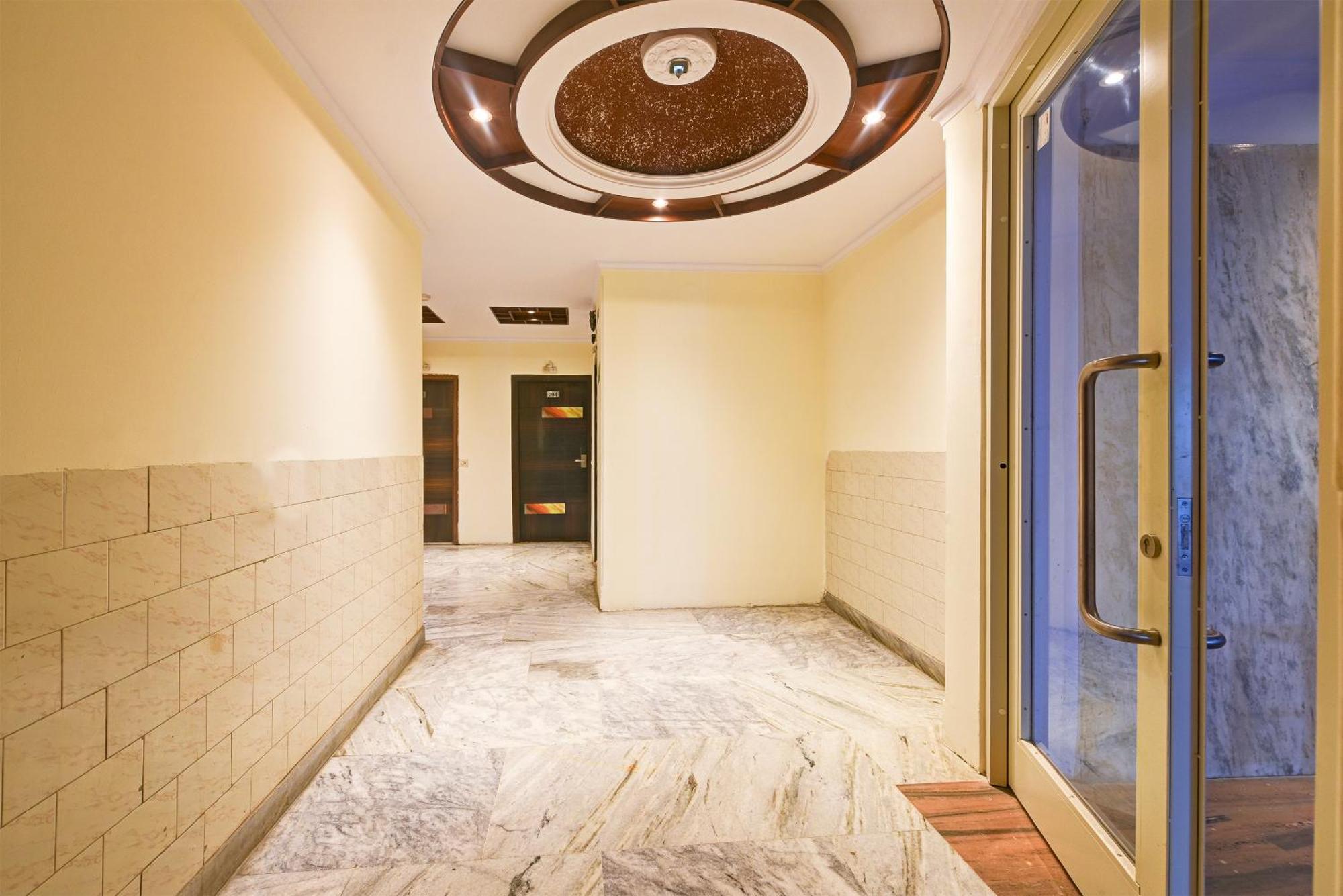 Hotel Geet Deluxe 新德里 外观 照片