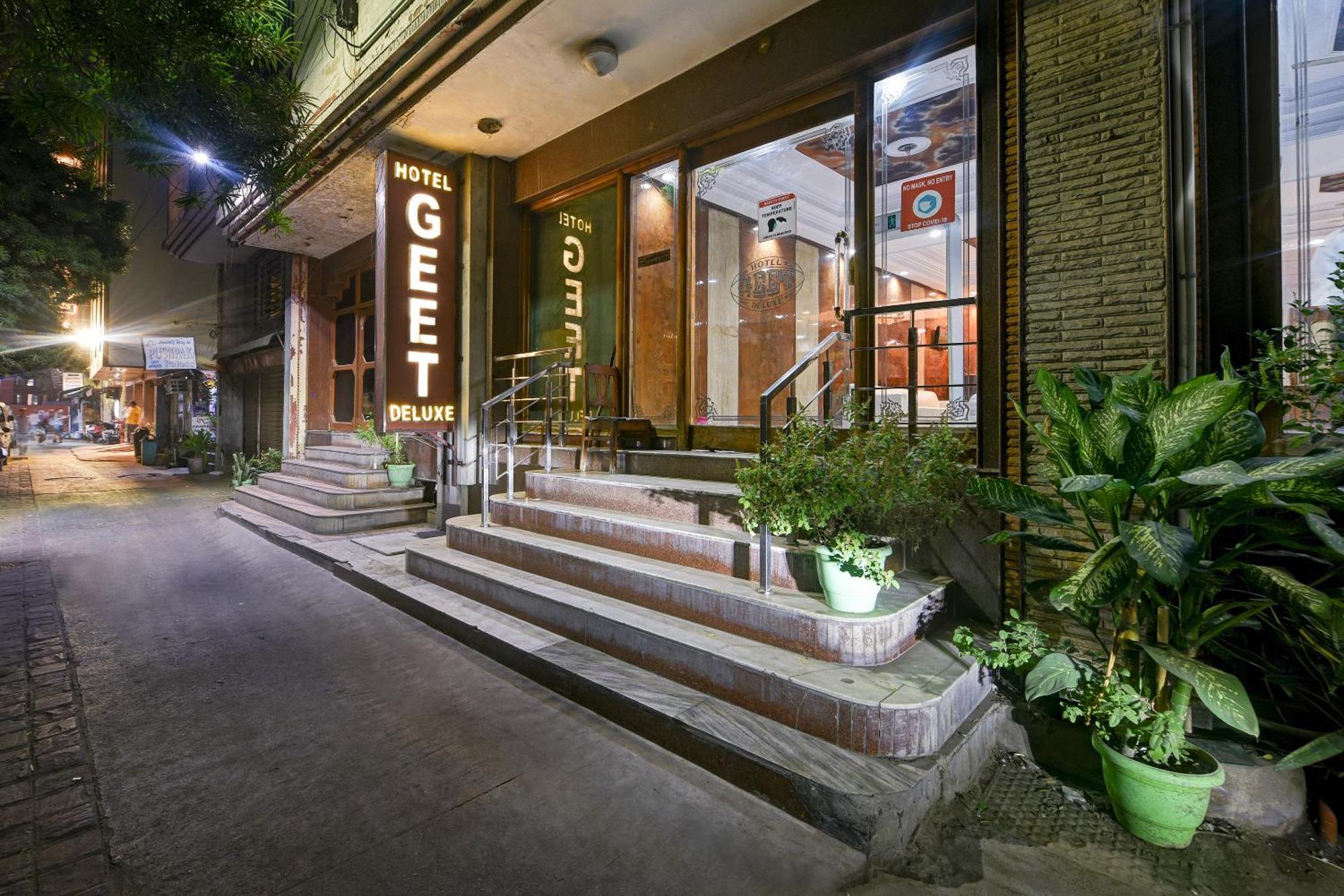 Hotel Geet Deluxe 新德里 外观 照片